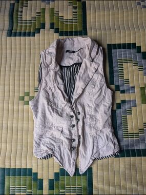 Light Grey Linen-Blend Button Vest with Striped Lining